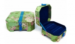 Custom cardboard luxury packaging box with ribbon